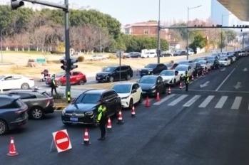 返程交通逐步增多、大部分地区天气适航，出行提示→