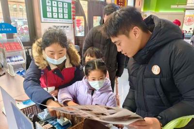青岛上街里游客服务中心打造暖心“街里百事通”