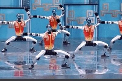 全球首创、春晚首演！《武BOT》如何惊艳全场？王兴兴揭秘机器人“练功秘籍”