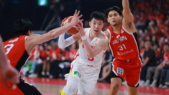 绝地反击！中国男篮逆转战胜日本队