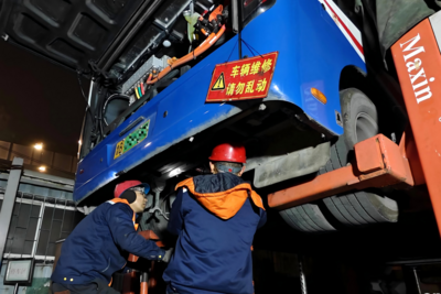 以“满格状态”服务春节出行！青岛200台新能源公交迎来首次保养