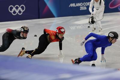 刘少昂、林孝埈、孙龙晋级短道速滑男子1000米四分之一决赛