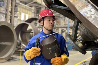 3月1日起施行！青岛市产业工人队伍建设促进条例公布