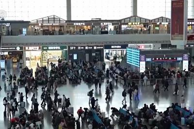 昨日跨区域人员流动量预计超3.52亿人次，各地将迎来返程客流