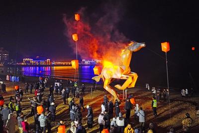 新春走基层丨车水马龙 齐鲁迎客来