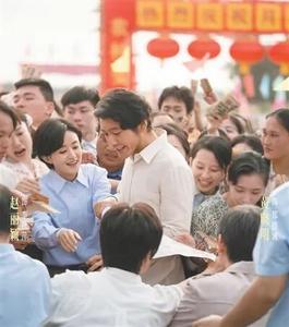 青岛籍演员黄晓明人民日报撰文：把角色交还给生活