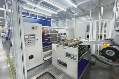 鹏辉能源：春节不停工，一线干劲足