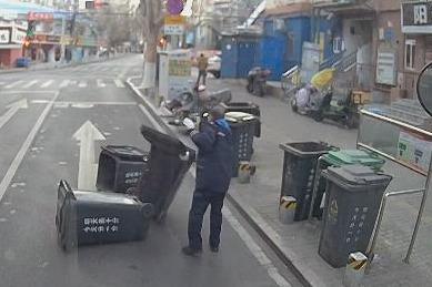 危急时刻显担当！青岛巴士驾驶员守护城市安全