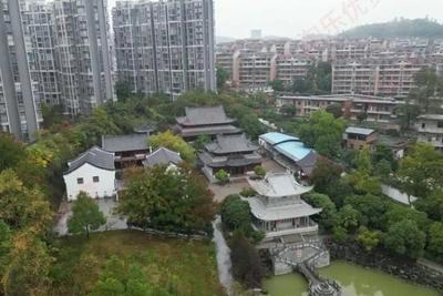 2.5噸白銀建造的銀樓被拍賣，折算單價為每克純銀6.88元