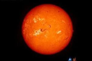 太陽今日爆發(fā)X8.1級耀斑，為16個(gè)月來最強(qiáng)