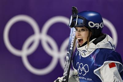 谷爱凌携手刘梦婷晋级自由式大跳台决赛