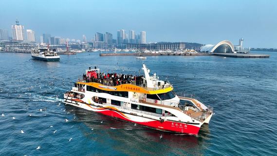 乘风破浪览山海，海上观城过大年