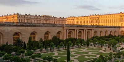 法国凡尔赛宫掌门人接任卢浮宫博物馆馆长