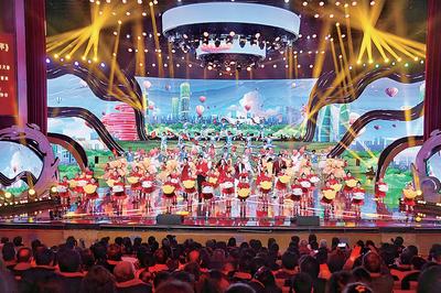 以“青岛故事”营造新时代年味，青岛春晚：涌动“青春之岛”浪漫活力