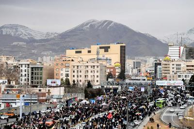 直击美国军事威胁下的伊朗首都集会