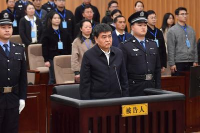 有期徒刑十二年！国家烟草专卖局原副局长张天峰受贿案一审宣判