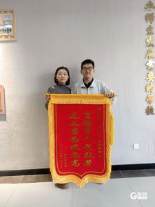 危急时刻，母子“教科书式”救援！青岛高三男生和妈妈勇救因车祸被困的司机