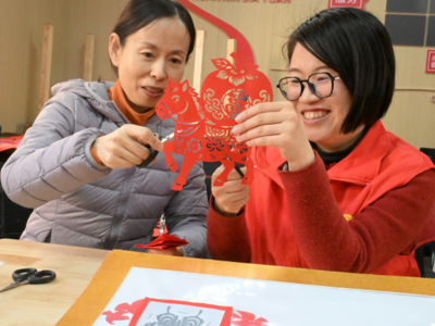 新春送福，情满社区