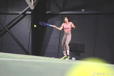 郑钦文退出WTA500阿布扎比站