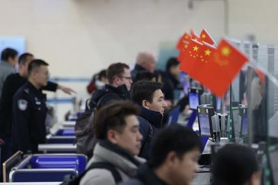 春节假期全国口岸日均出入境旅客将超205万人次