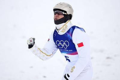 王心迪获得米兰冬奥会自由式滑雪男子空中技巧冠军