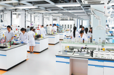 青島科創(chuàng)大走廊觀察 | “藍(lán)色藥庫”持續(xù)擴(kuò)容，向價(jià)值鏈頂端進(jìn)發(fā)