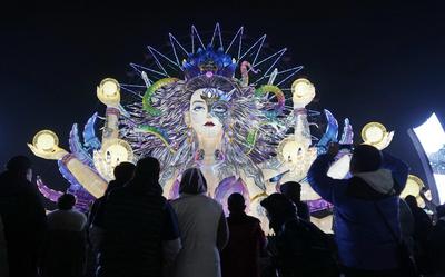 淄博花灯齐彩城致敬城市守护者 2月10日至15日十大类人群可免费入园