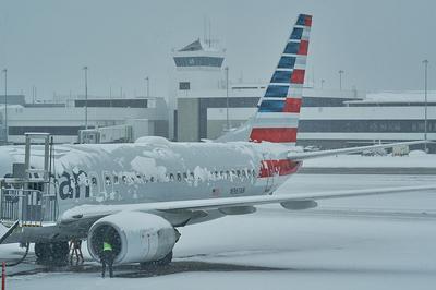 受冬季风暴影响，美国数千架次航班被取消