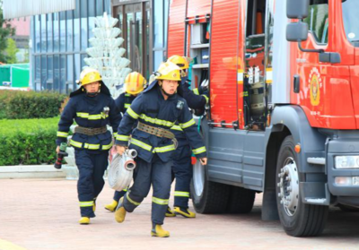 央媒看青岛 | 人民日报关注青岛市消防救援队伍：“安全”年货送到家