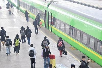 铁路春运启动，国铁济南局预计发送旅客2020万人次