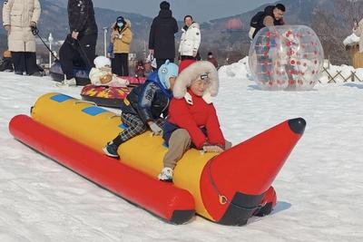 青岛世博园开启“春节欢乐模式”，戏雪嘉年华成“人气担当”