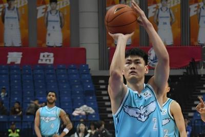 逆转胜龙狮，青岛男篮完成主场“复仇”