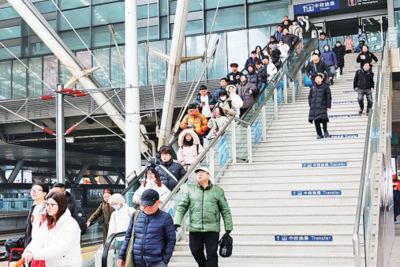 新春走基层 | 春运路上，大包小包去哪儿了？  