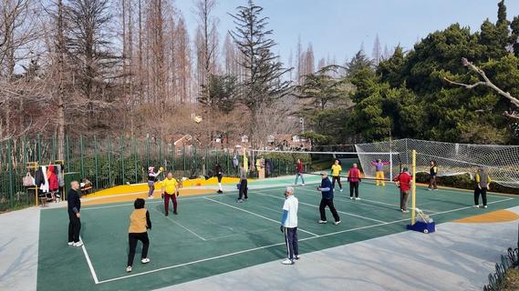 动静皆春色！青岛中山公园铺展春日生活画卷