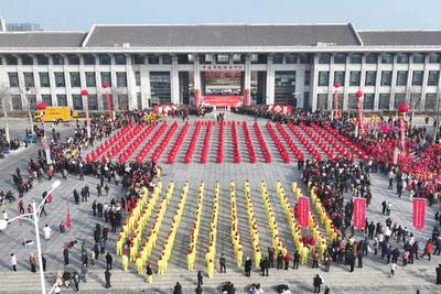 千名演员齐上阵，平度这场文艺汇演引数万人围观