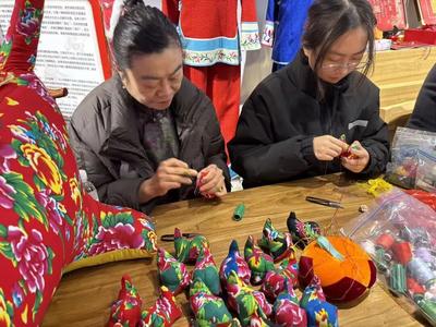 邂逅胶州非遗之美 “上合有约·胶州有礼”非遗文创体验店启用