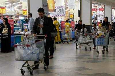 霍尔木兹海峡“梗阻”推高海湾国家食品价格