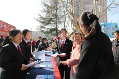 司法护航权益，共筑满意消费，青岛法院开展“3·15”消费者权益日普法宣传