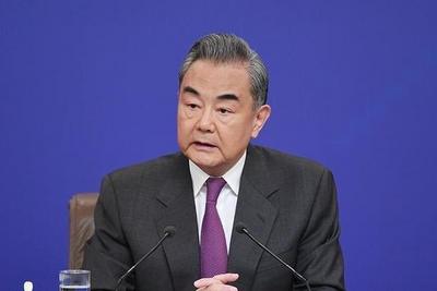 王毅同伊朗外长阿拉格齐通电话