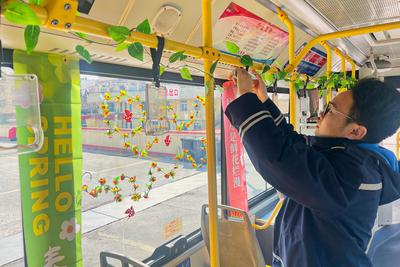 把春天搬上公交！青岛巴士邀市民共赴绿色之约