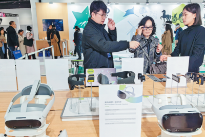 部分设备“一机难求”！AI硬件“受宠”，“智能消费”走红