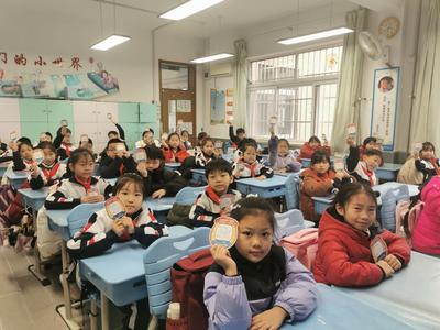 青岛敦化路小学组织开展新学期开学仪式特色活动