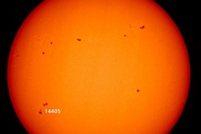 太阳爆发X1.4级耀斑，我国北方有机会出现极光