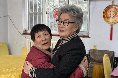 照顾侄嫂的十七载春秋！这个青岛人为残障嫂子撑起有尊严的人生