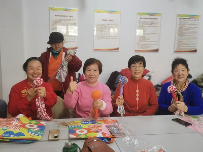 手作艾草錘，傳承暖人心！金門路街道三明路社區(qū)慶三八非遺手作體驗