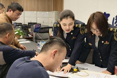 山东首单！游艇过户“注销+登记”一次办在青岛落地