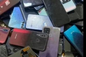 上热搜！回收价暴涨五六倍，旧手机为啥突然值钱了？