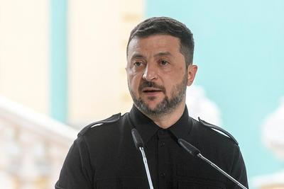 泽连斯基说乌方随时准备恢复乌美俄三方会谈