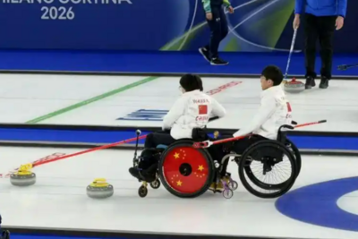 米兰冬残奥会开赛，中国队轮椅冰壶混双赛场“开门红”