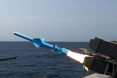 伊朗称对美军直升机基地发动无人机和导弹打击